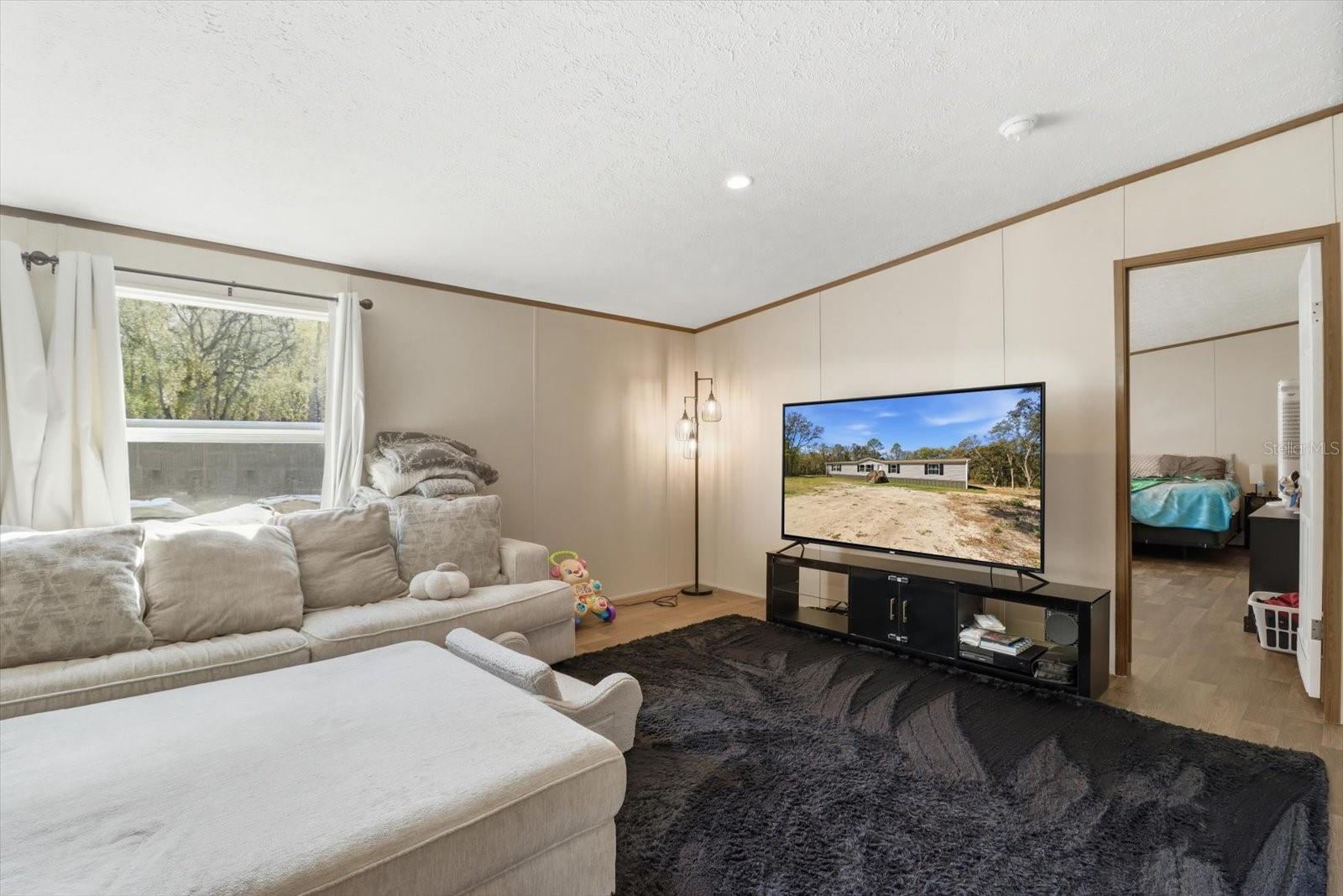 Image 15 of 47 For 7290 110th Avenue