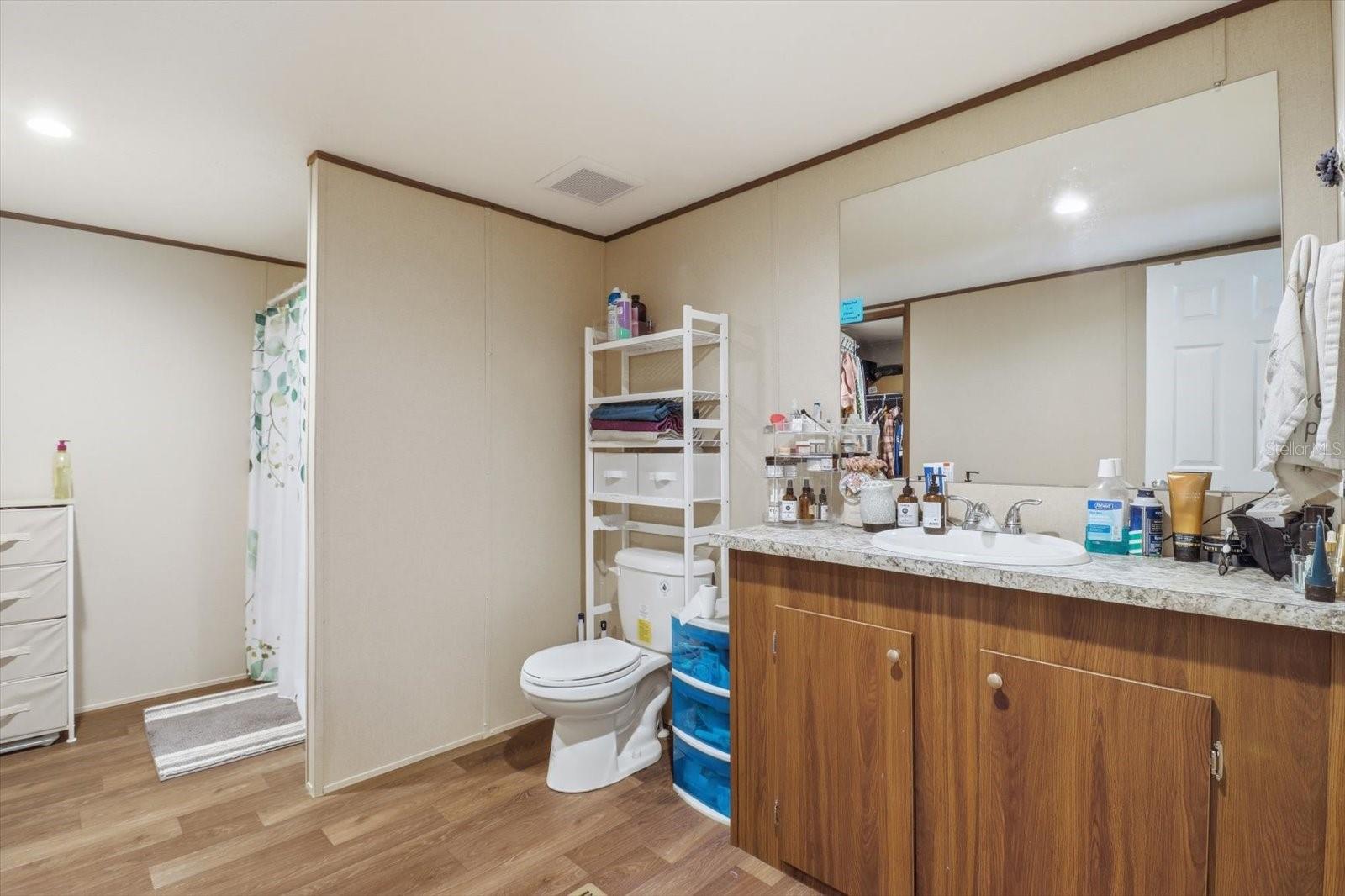 Image 18 of 47 For 7290 110th Avenue