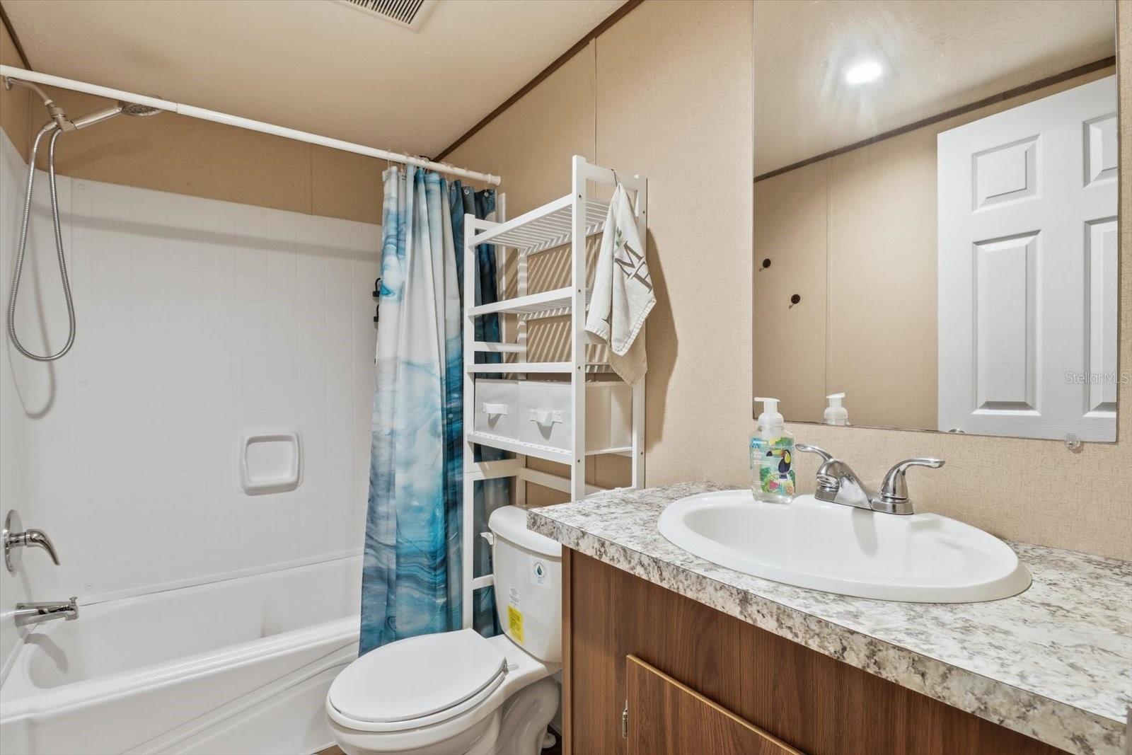 Image 21 of 47 For 7290 110th Avenue