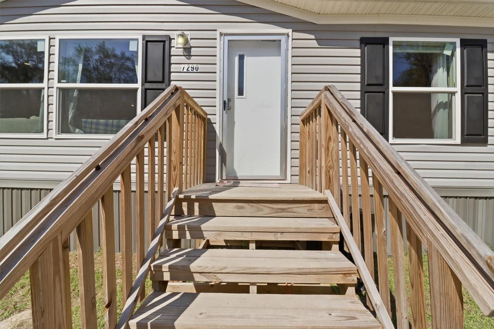 Image 4 of 47 For 7290 110th Avenue