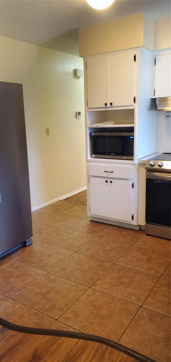 Image 6 of 10 For 13610 87th Place