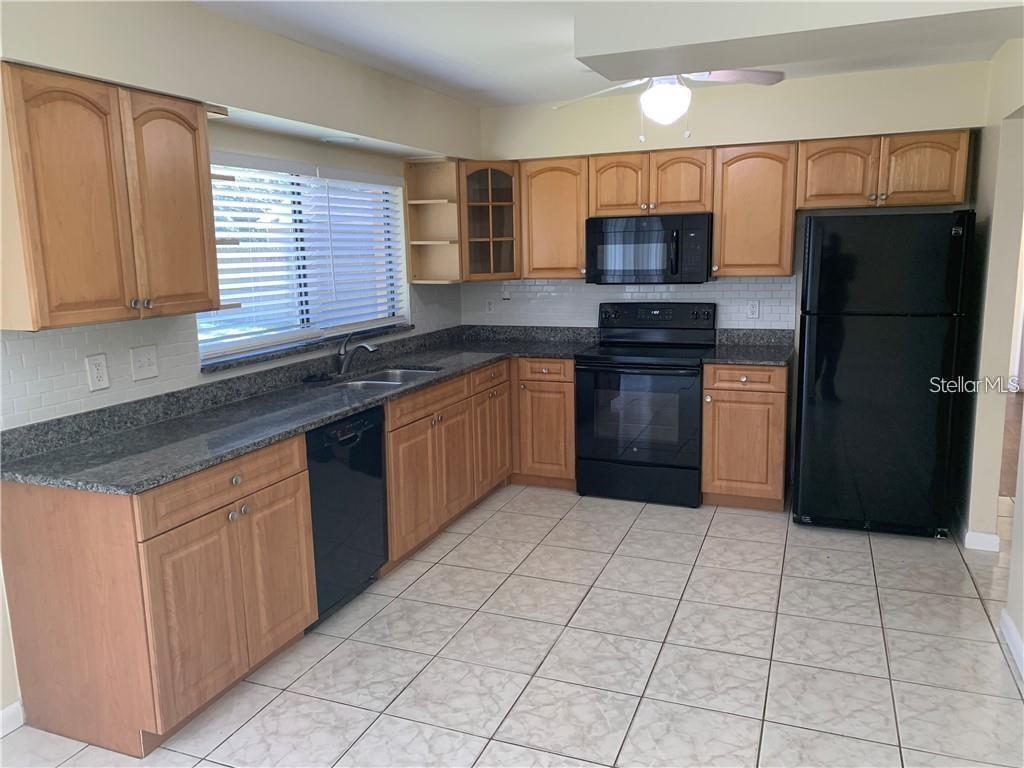 Image 12 of 35 For 4913 Rockledge Circle