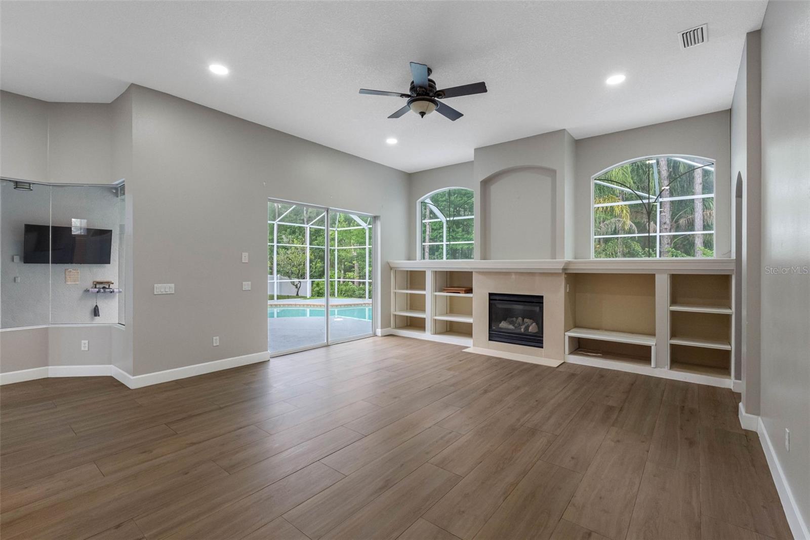 Image 34 of 55 For 16750 Ivy Lake Drive