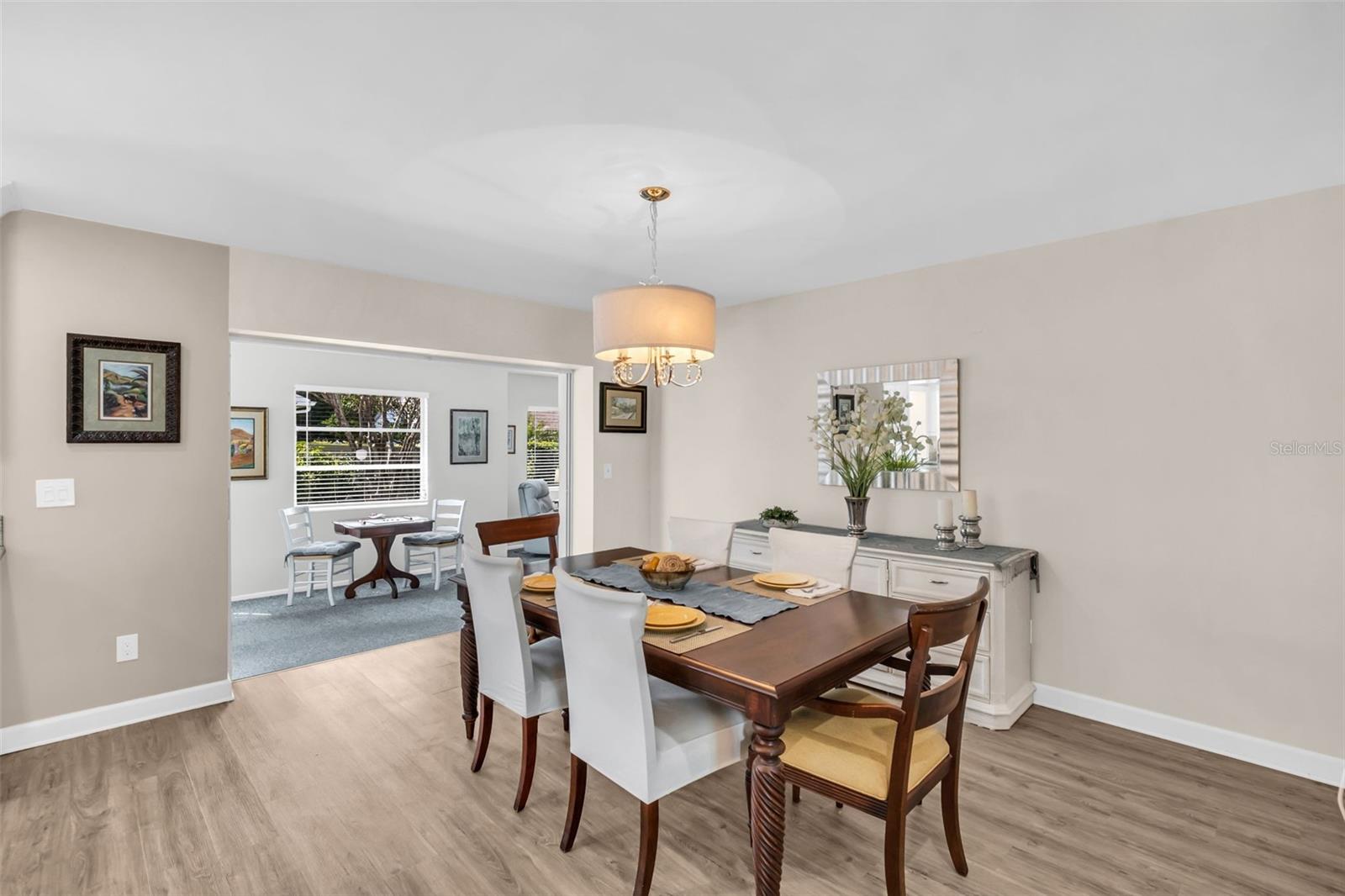 Image 17 of 64 For 2938 Macalpin Drive W