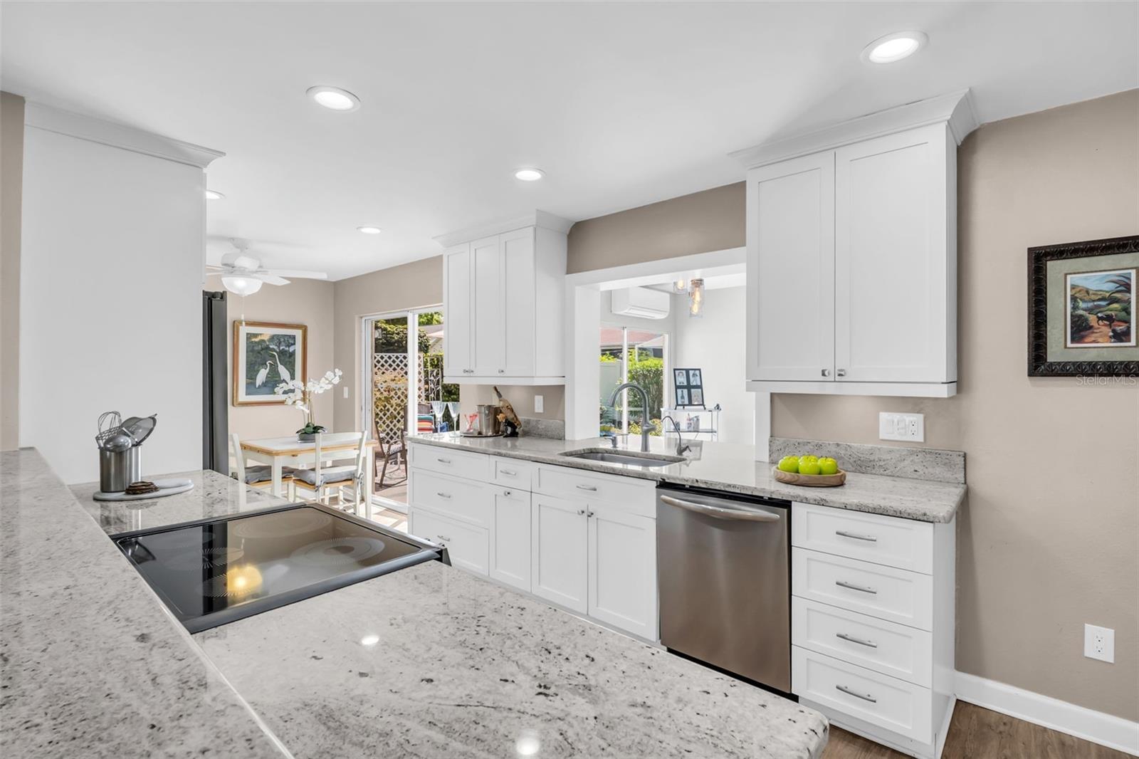 Image 20 of 64 For 2938 Macalpin Drive W