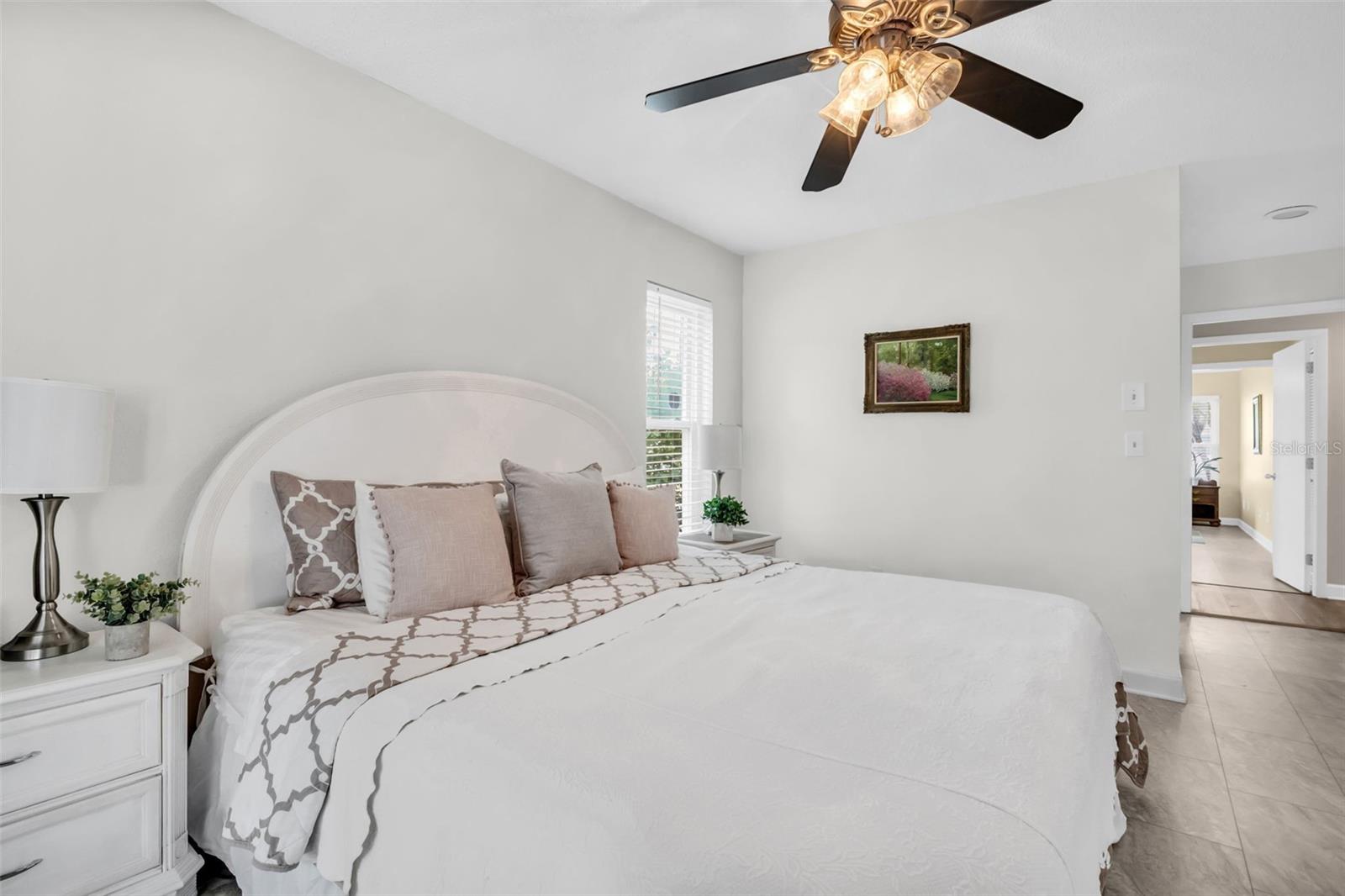 Image 33 of 64 For 2938 Macalpin Drive W