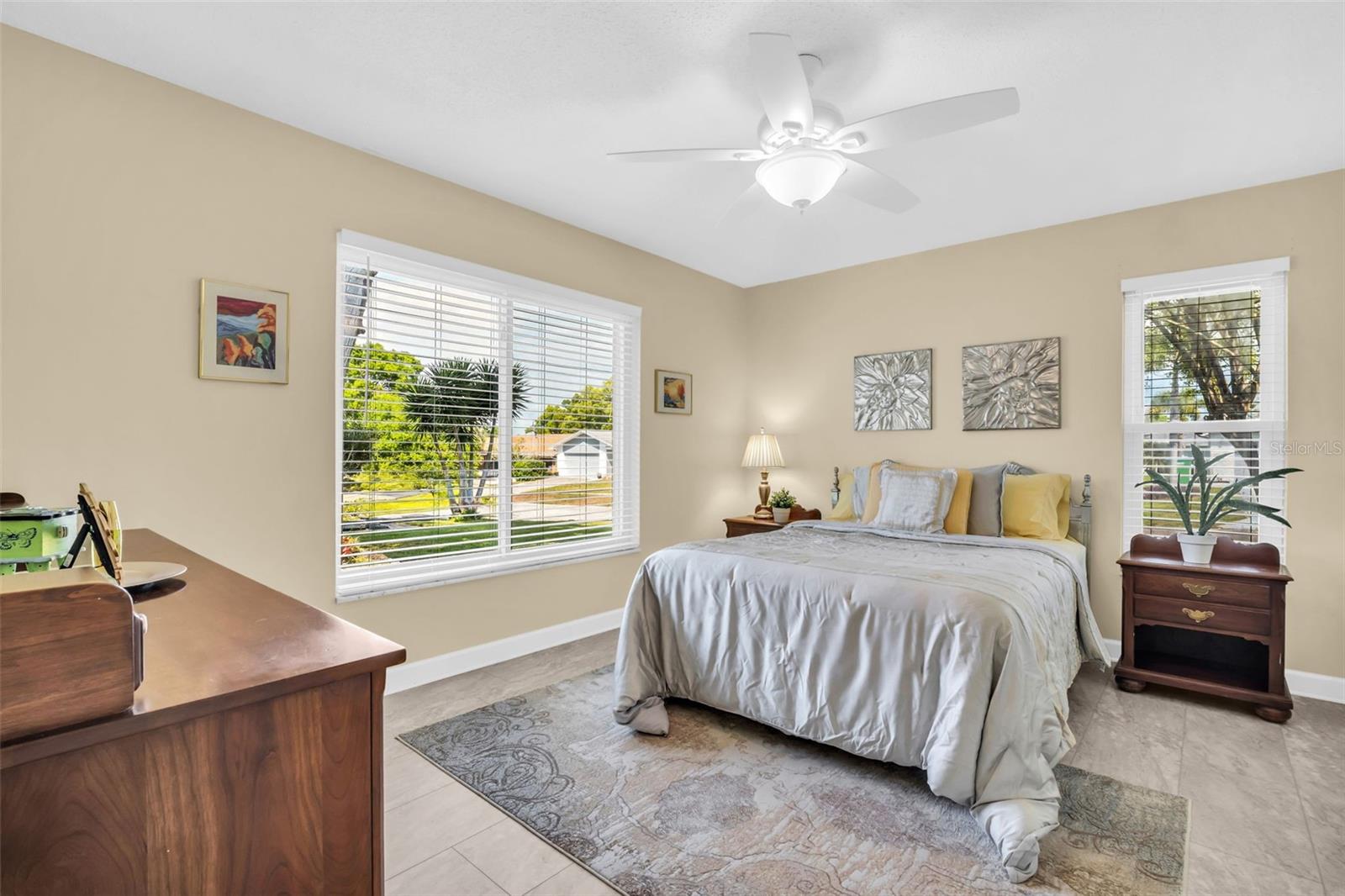 Image 37 of 64 For 2938 Macalpin Drive W