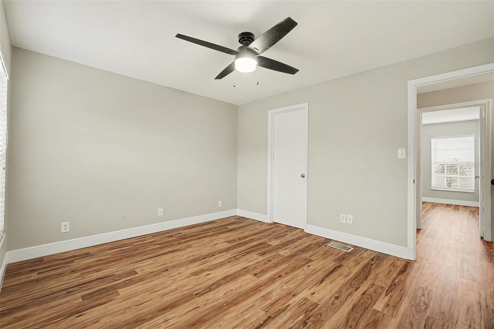 Image 13 of 21 For 37306 Embassy Park Lane