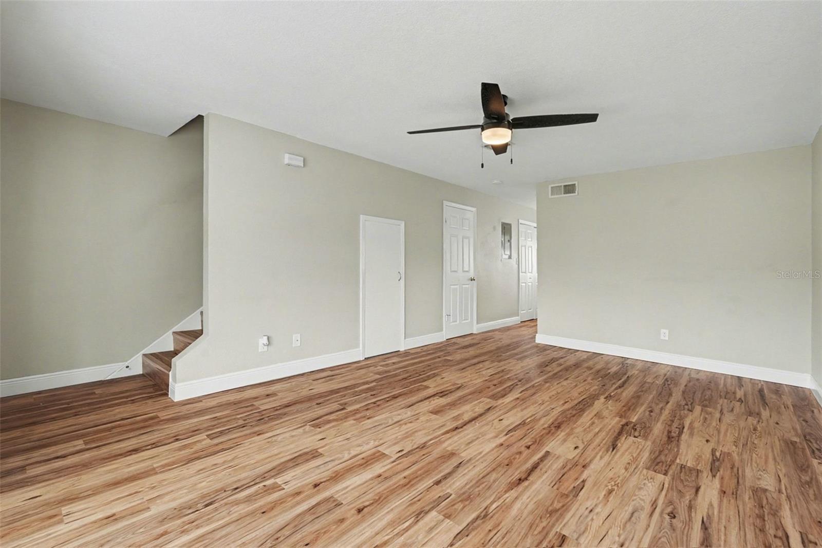 Image 5 of 21 For 37306 Embassy Park Lane