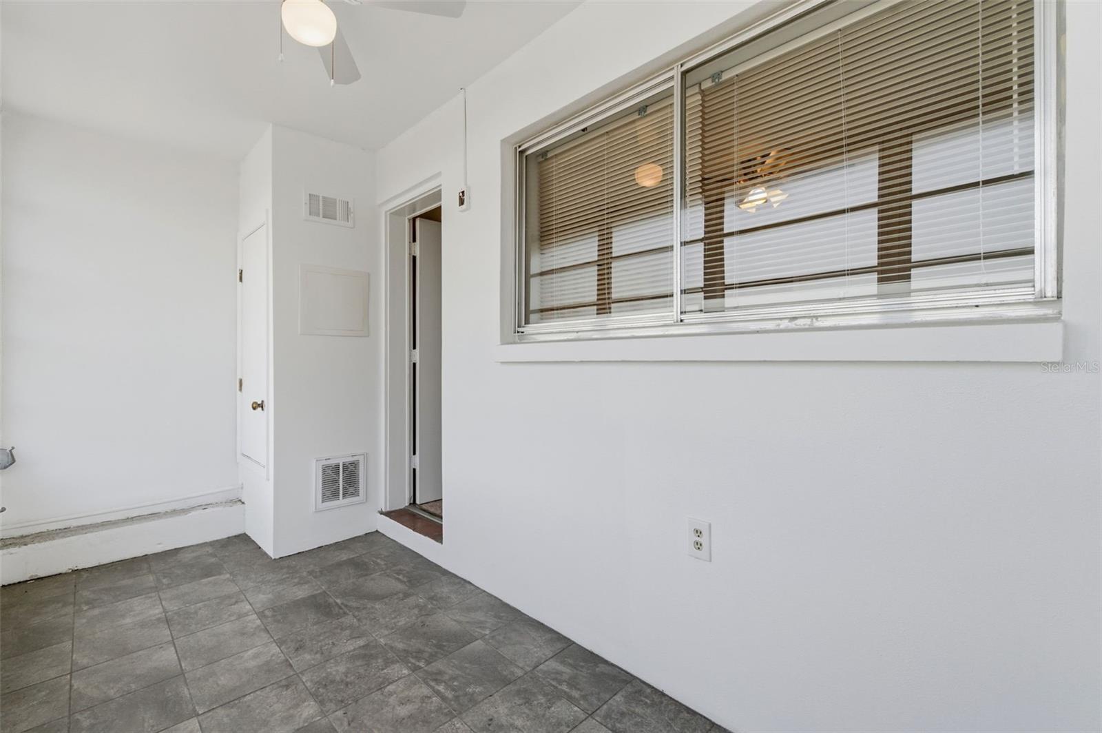 Image 27 of 52 For 1257 Drew Street 14