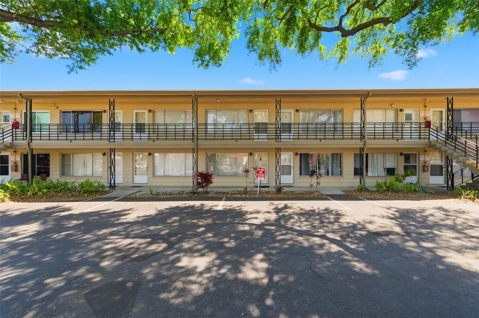 Image 3 of 52 For 1257 Drew Street 14