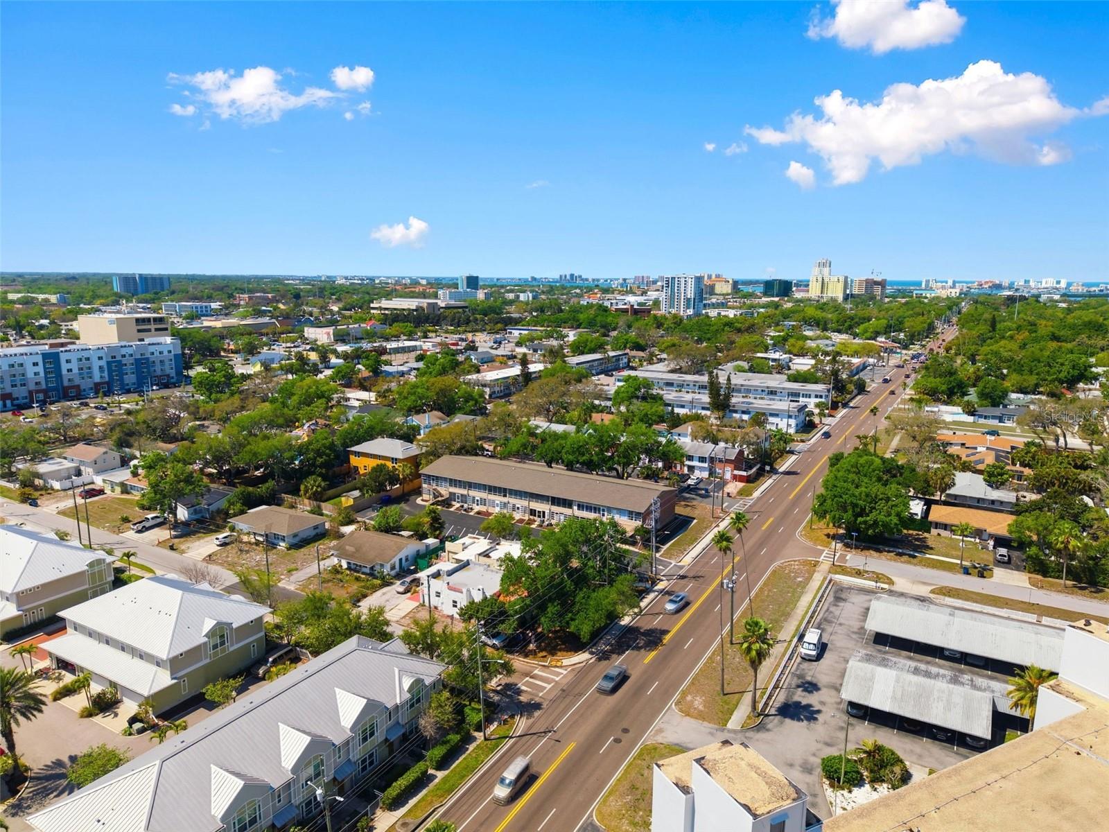 Image 41 of 52 For 1257 Drew Street 14