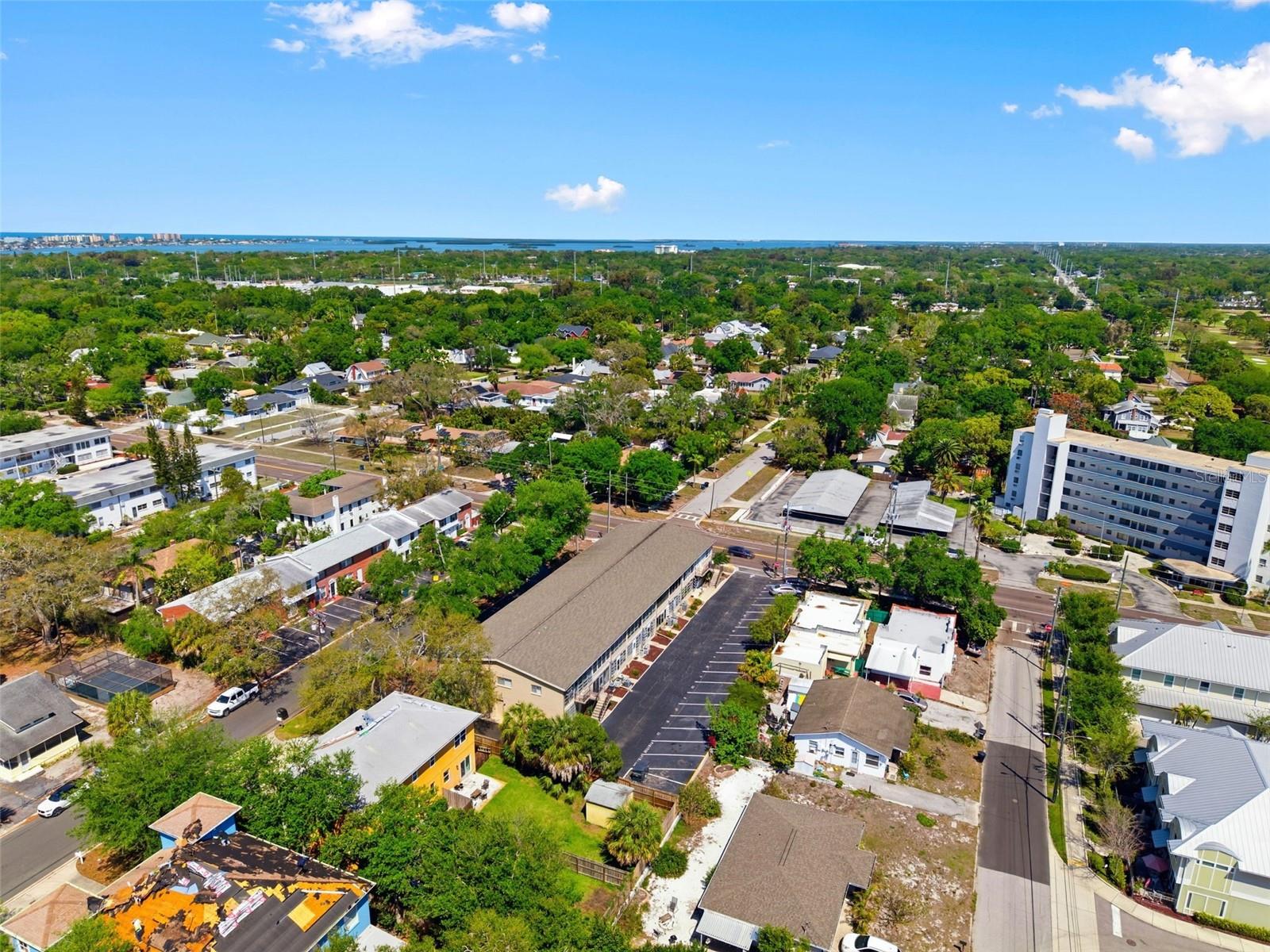 Image 43 of 52 For 1257 Drew Street 14