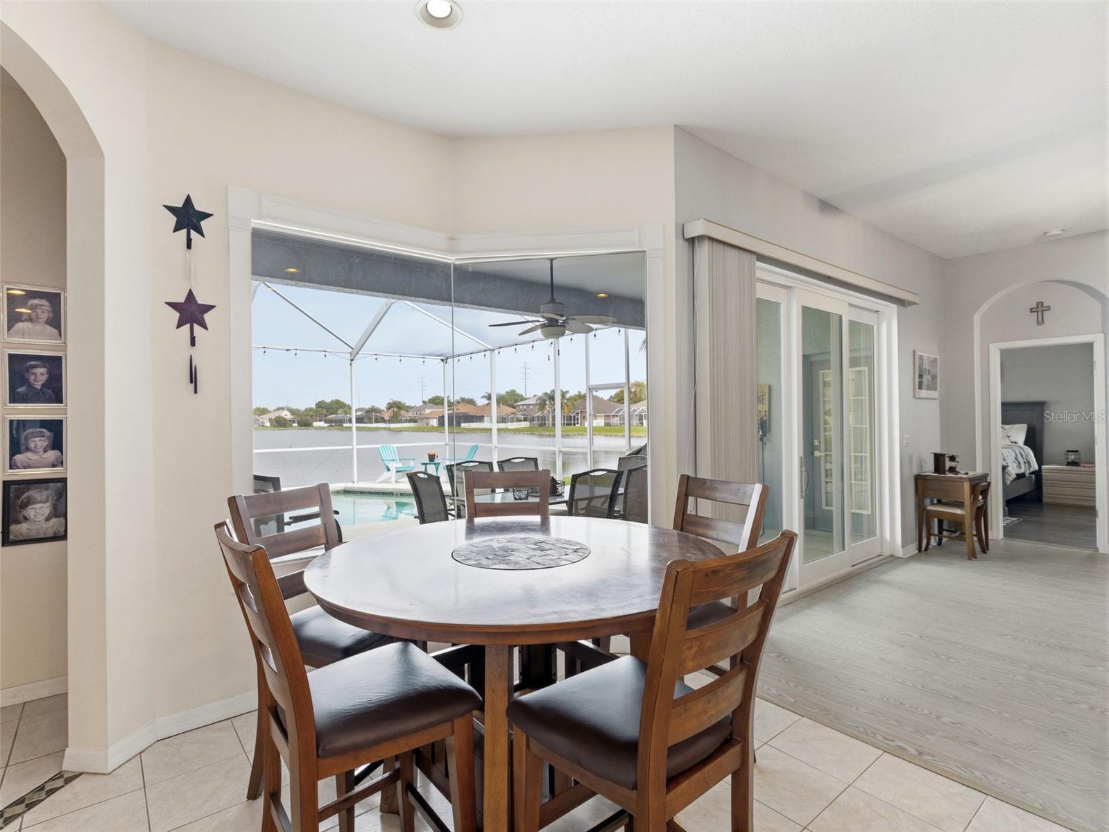 Image 14 of 53 For 22548 Cliffside Way