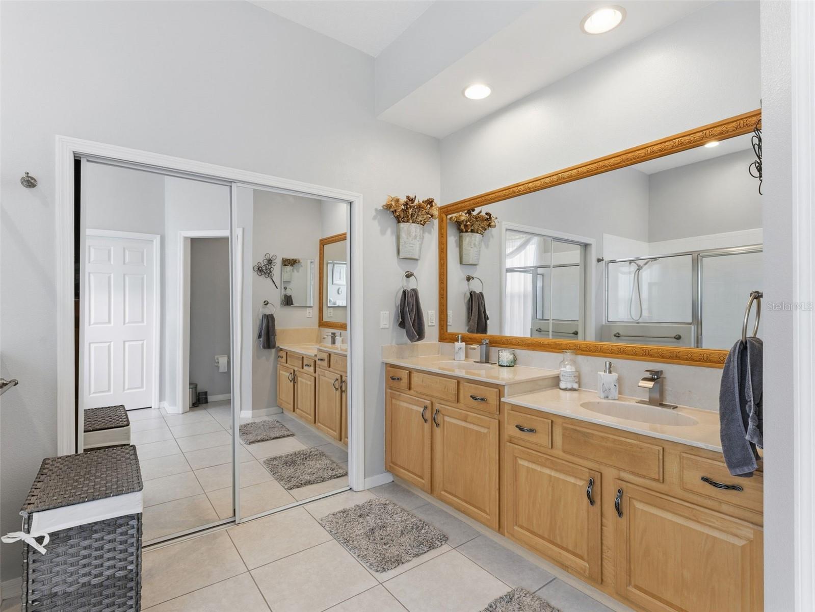 Image 19 of 53 For 22548 Cliffside Way