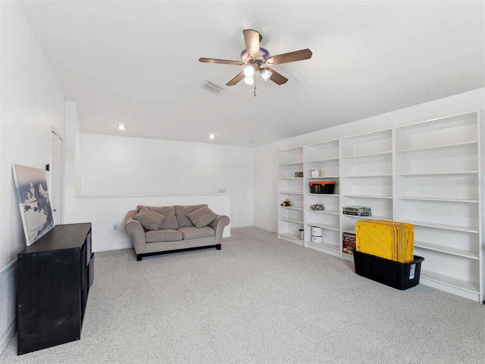 Image 23 of 53 For 22548 Cliffside Way