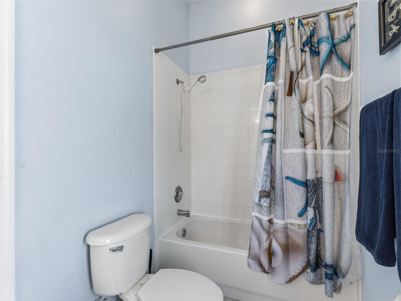 Image 32 of 53 For 22548 Cliffside Way