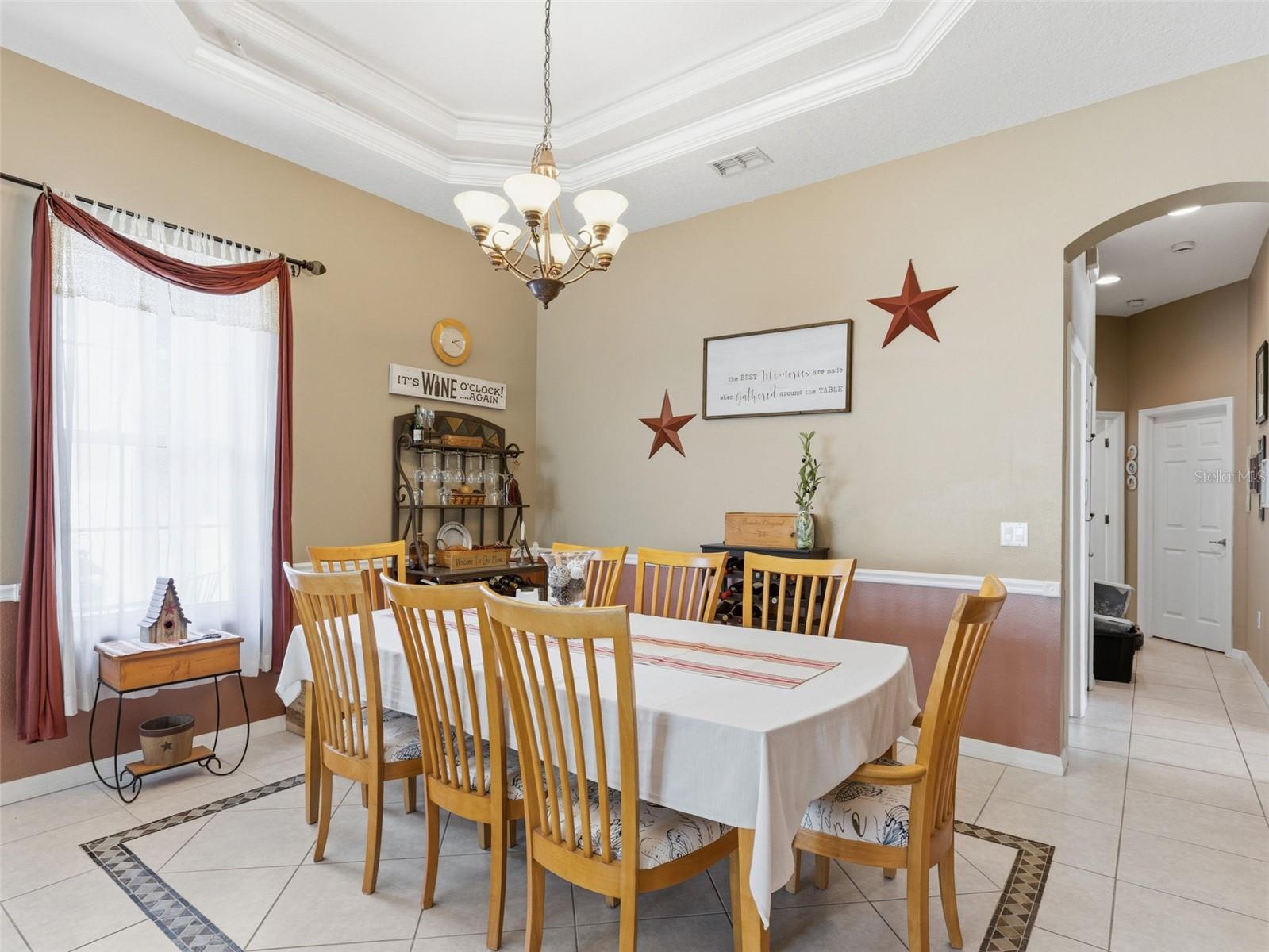 Image 4 of 53 For 22548 Cliffside Way