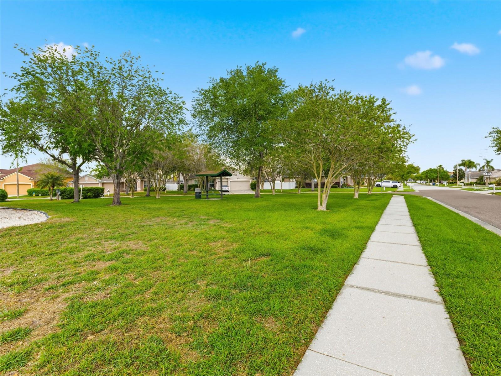 Image 46 of 53 For 22548 Cliffside Way