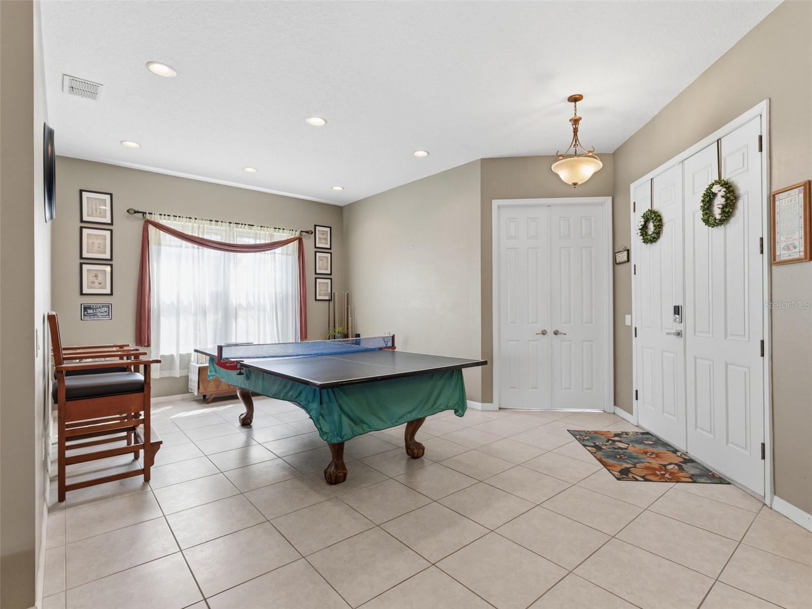 Image 5 of 53 For 22548 Cliffside Way