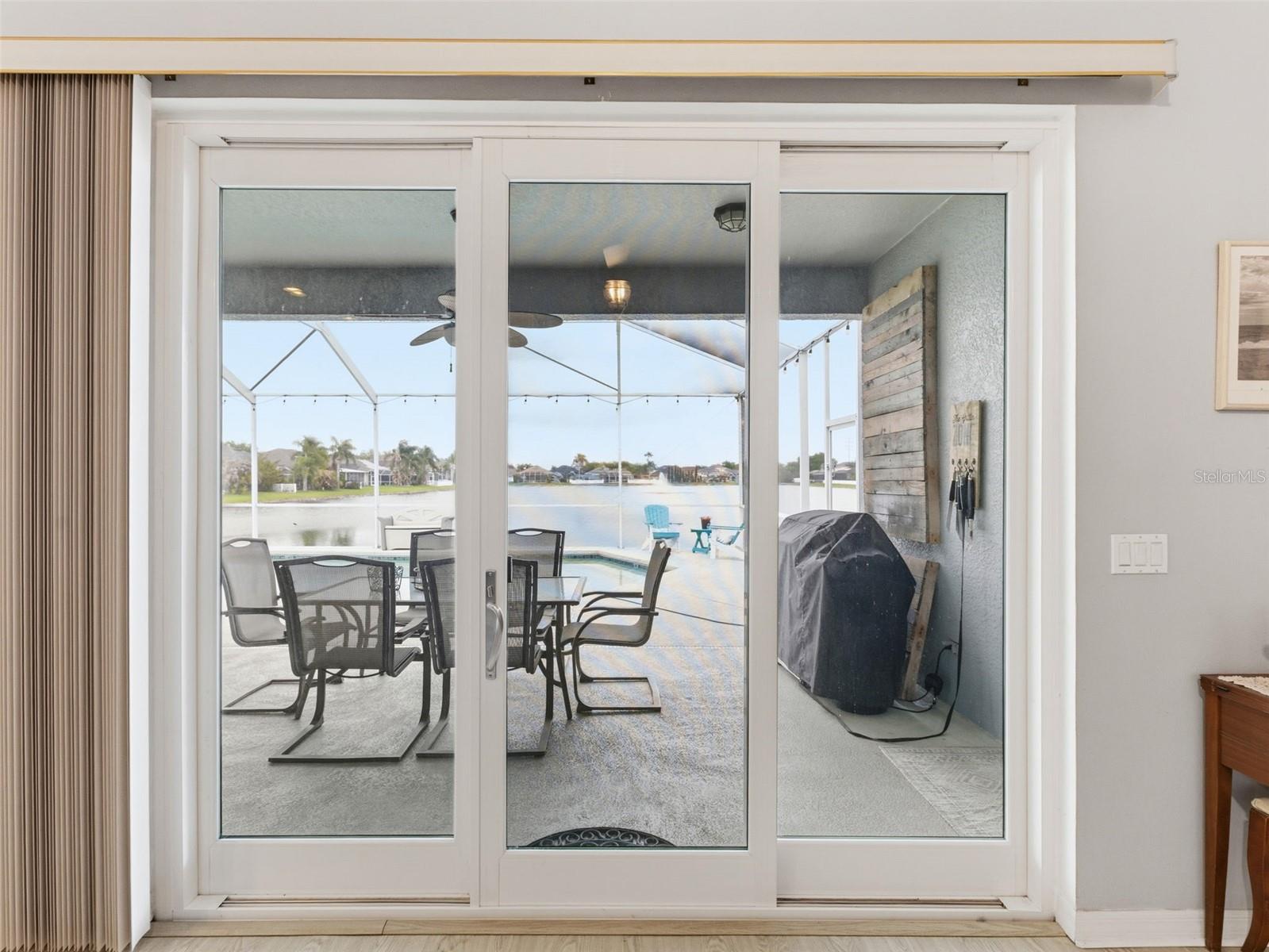 Image 9 of 53 For 22548 Cliffside Way