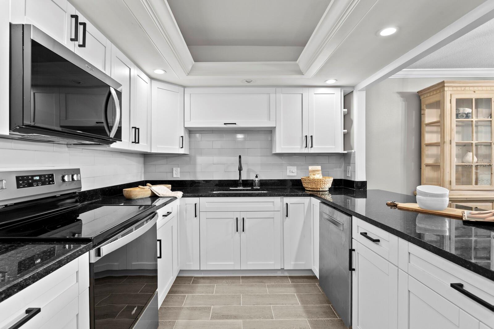 Image 10 of 22 For 100 Oakmont Lane 105