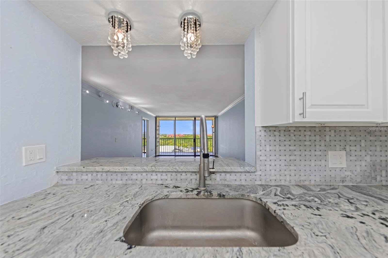 Image 11 of 57 For 1000 Cove Cay Drive 5d