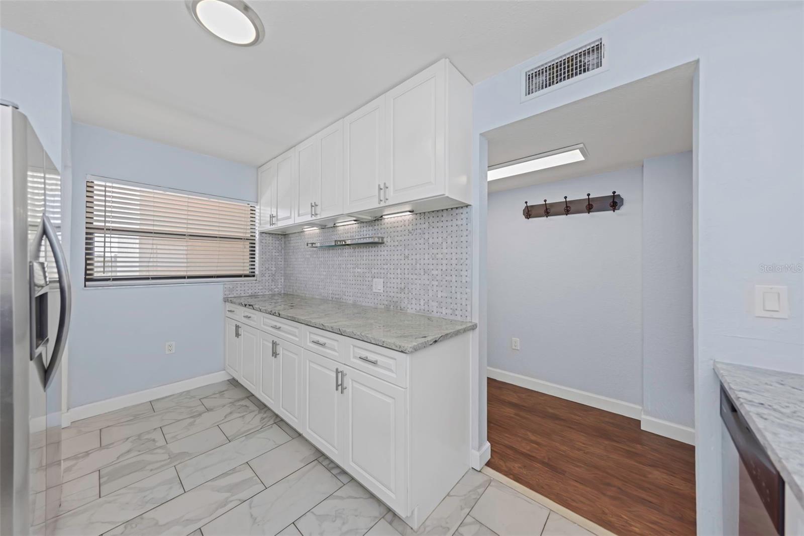 Image 13 of 57 For 1000 Cove Cay Drive 5d