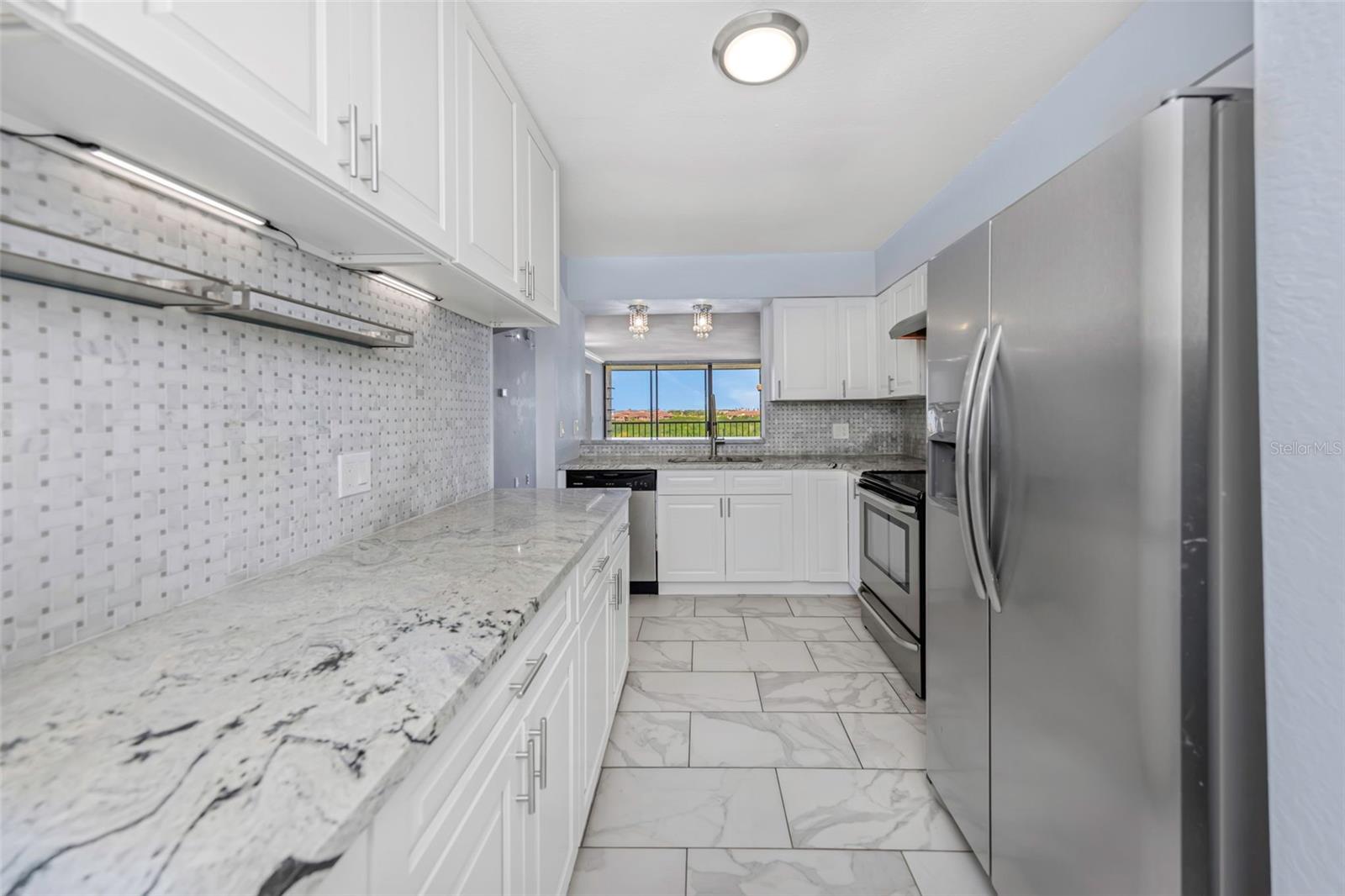 Image 16 of 57 For 1000 Cove Cay Drive 5d