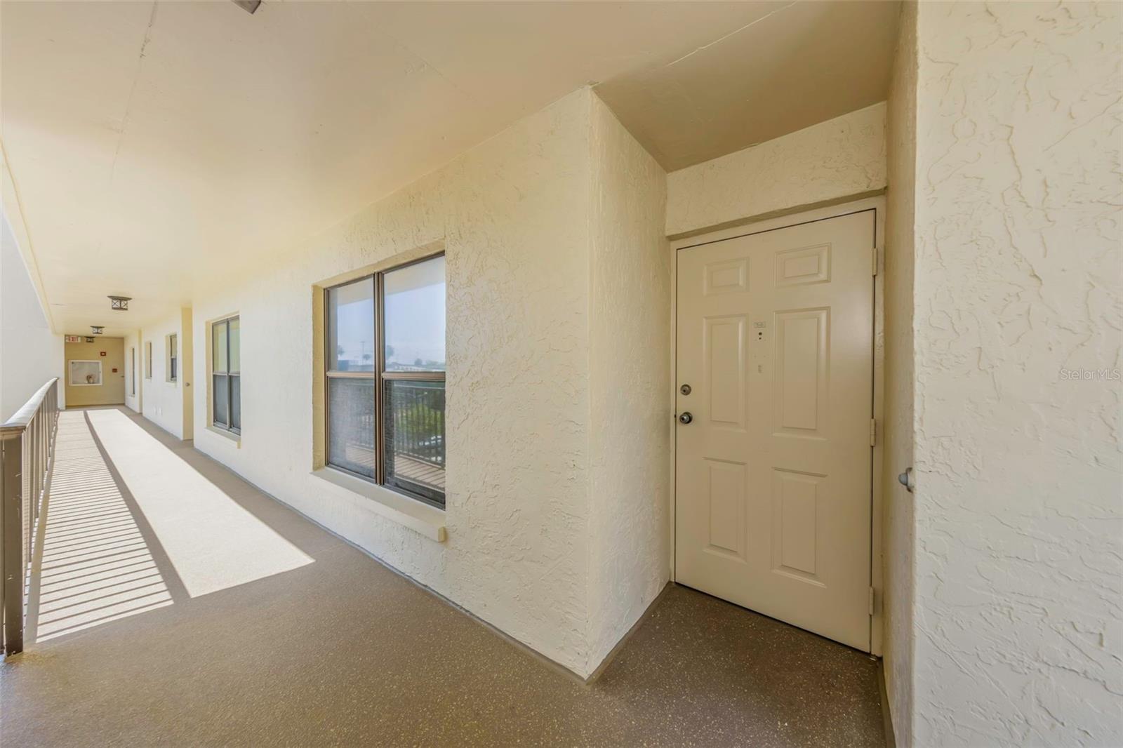 Image 2 of 57 For 1000 Cove Cay Drive 5d