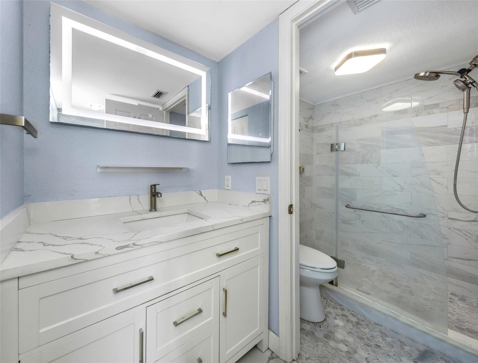 Image 24 of 57 For 1000 Cove Cay Drive 5d