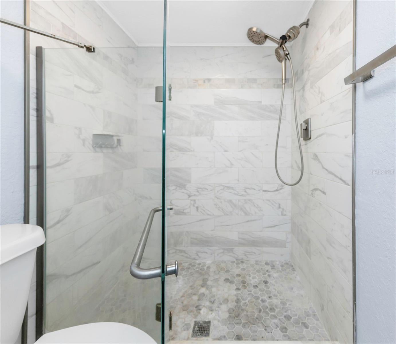 Image 26 of 57 For 1000 Cove Cay Drive 5d