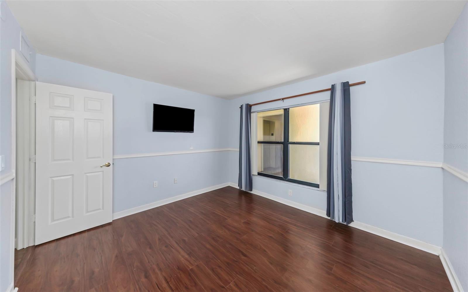 Image 29 of 57 For 1000 Cove Cay Drive 5d