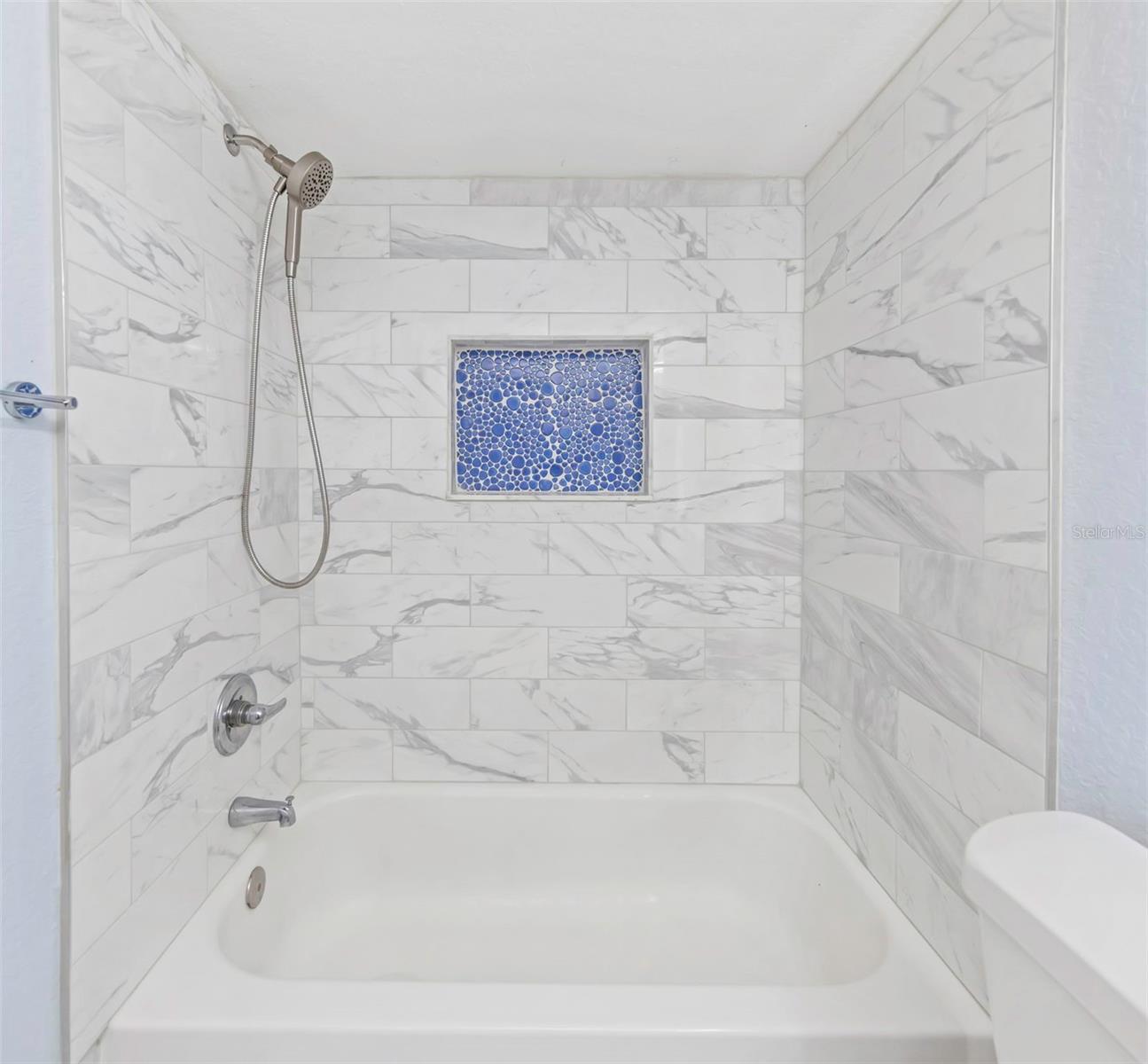 Image 34 of 57 For 1000 Cove Cay Drive 5d