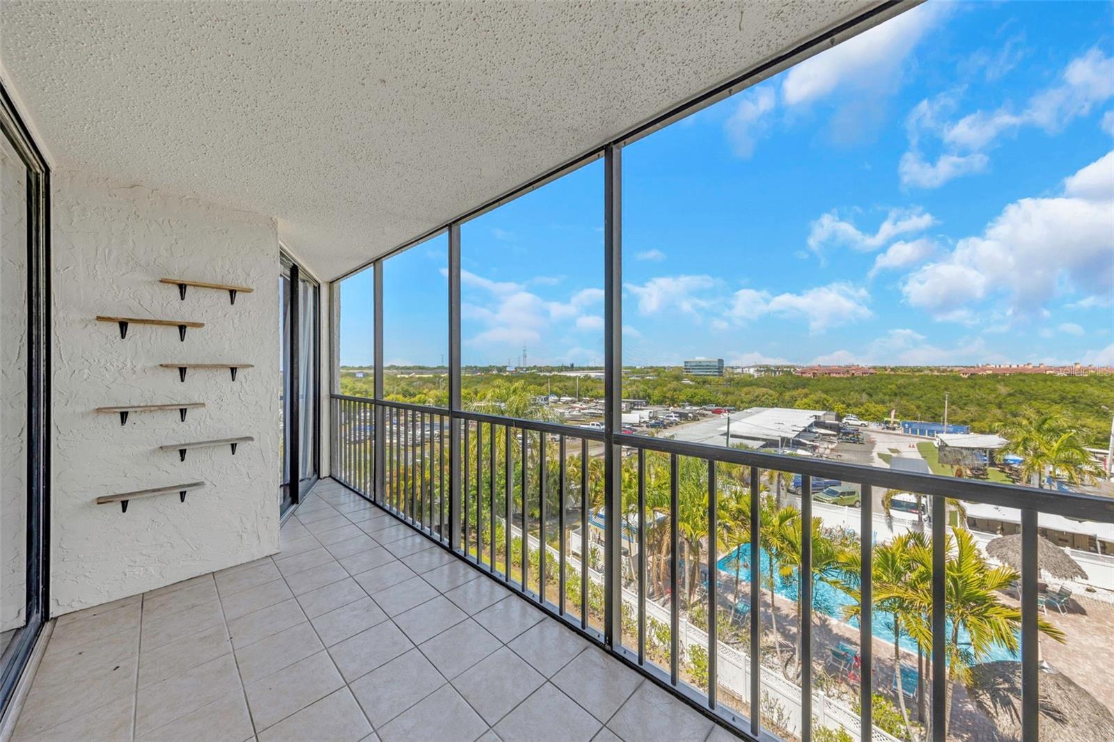 Image 39 of 57 For 1000 Cove Cay Drive 5d