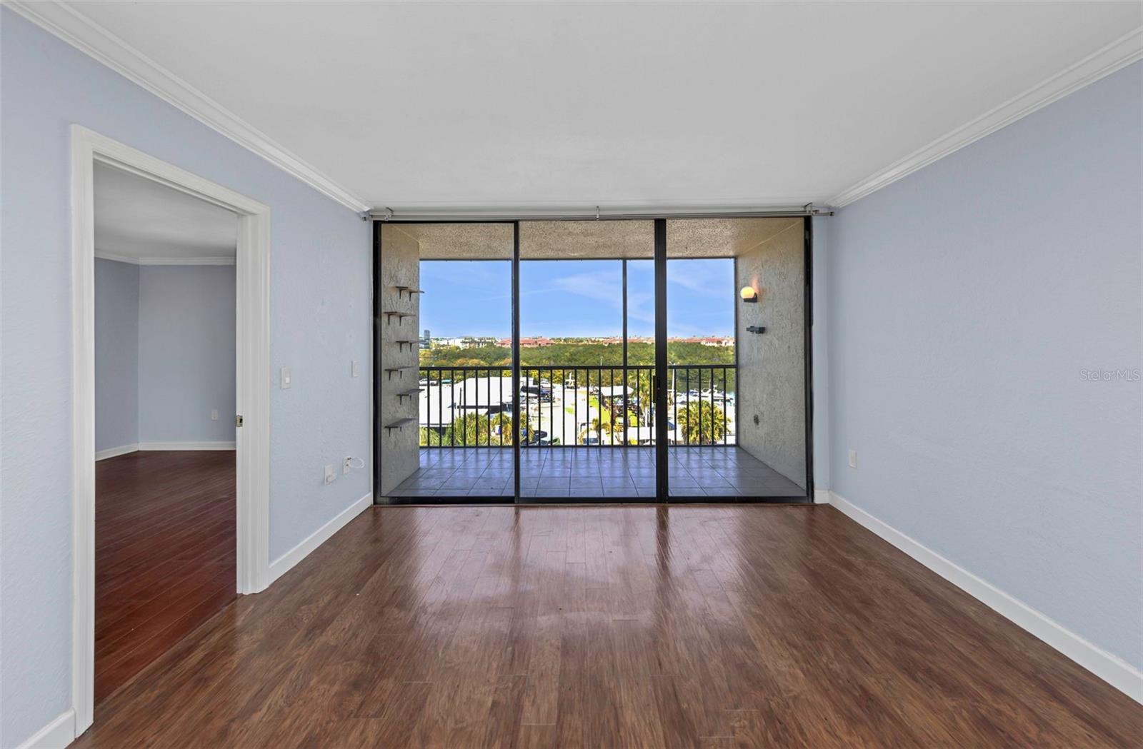 Image 8 of 57 For 1000 Cove Cay Drive 5d