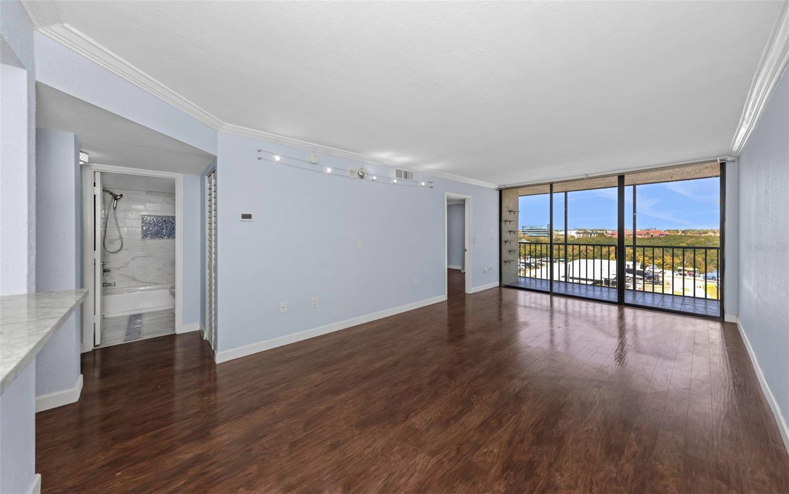 Image 9 of 57 For 1000 Cove Cay Drive 5d