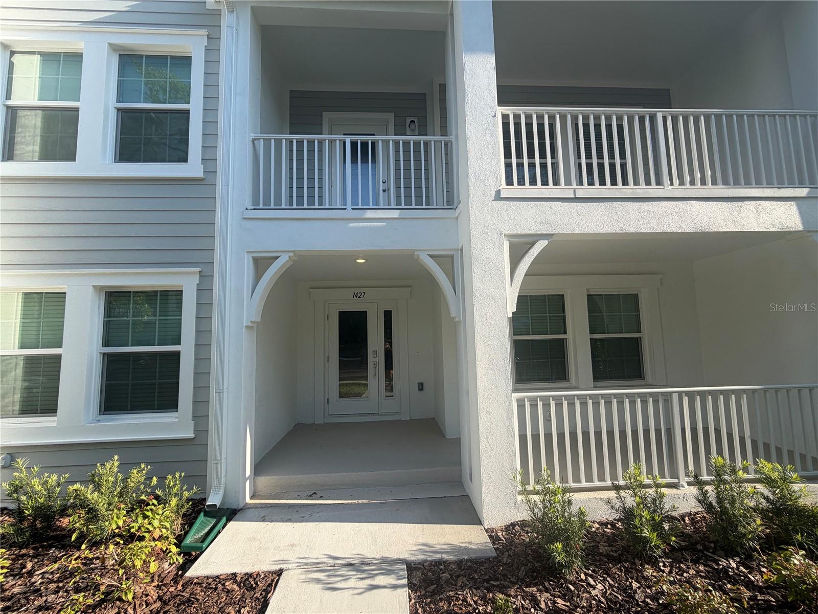 Image 2 of 27 For 1427 Chestnut Street