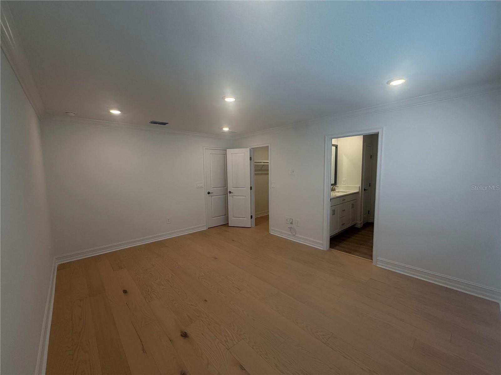 Image 21 of 27 For 1427 Chestnut Street