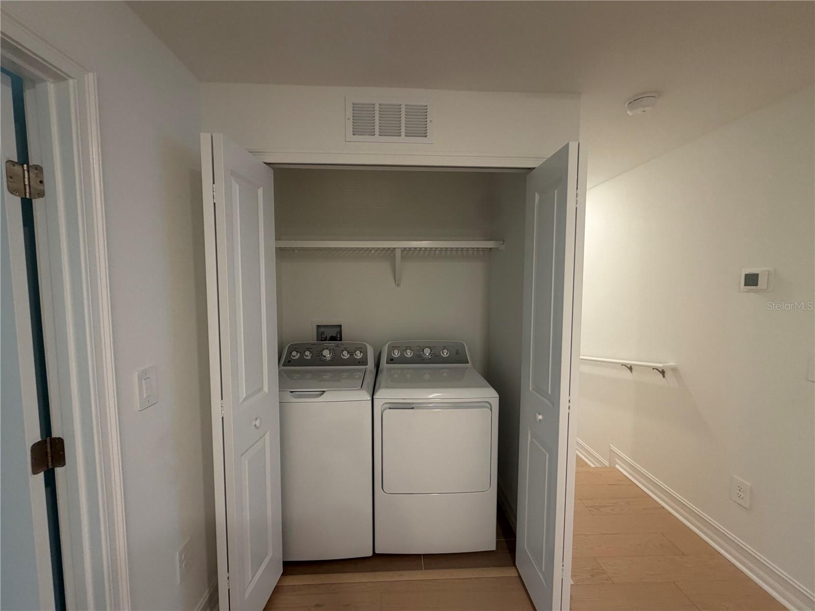 Image 22 of 27 For 1427 Chestnut Street