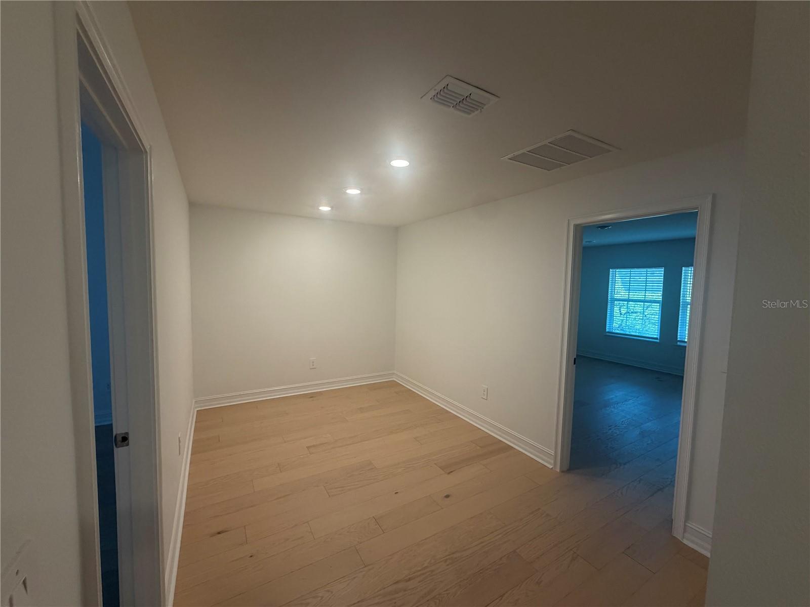 Image 27 of 27 For 1427 Chestnut Street