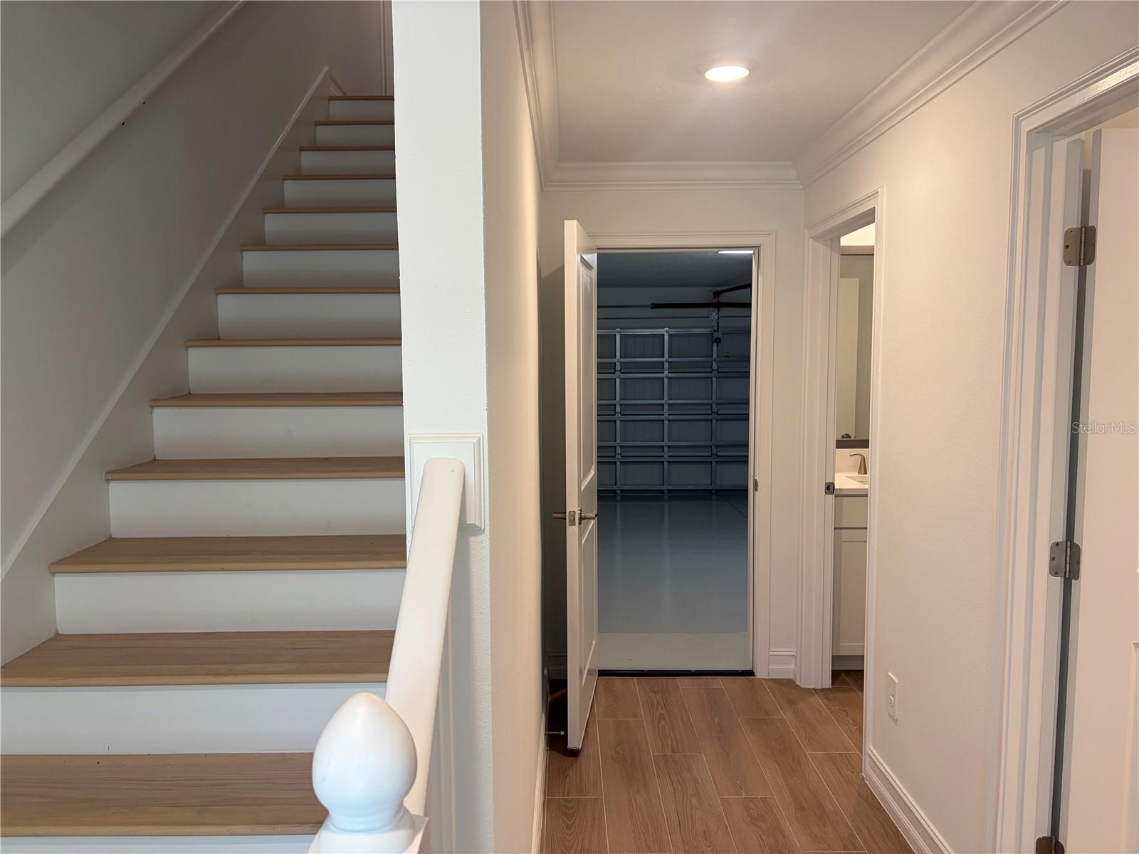 Image 4 of 27 For 1427 Chestnut Street