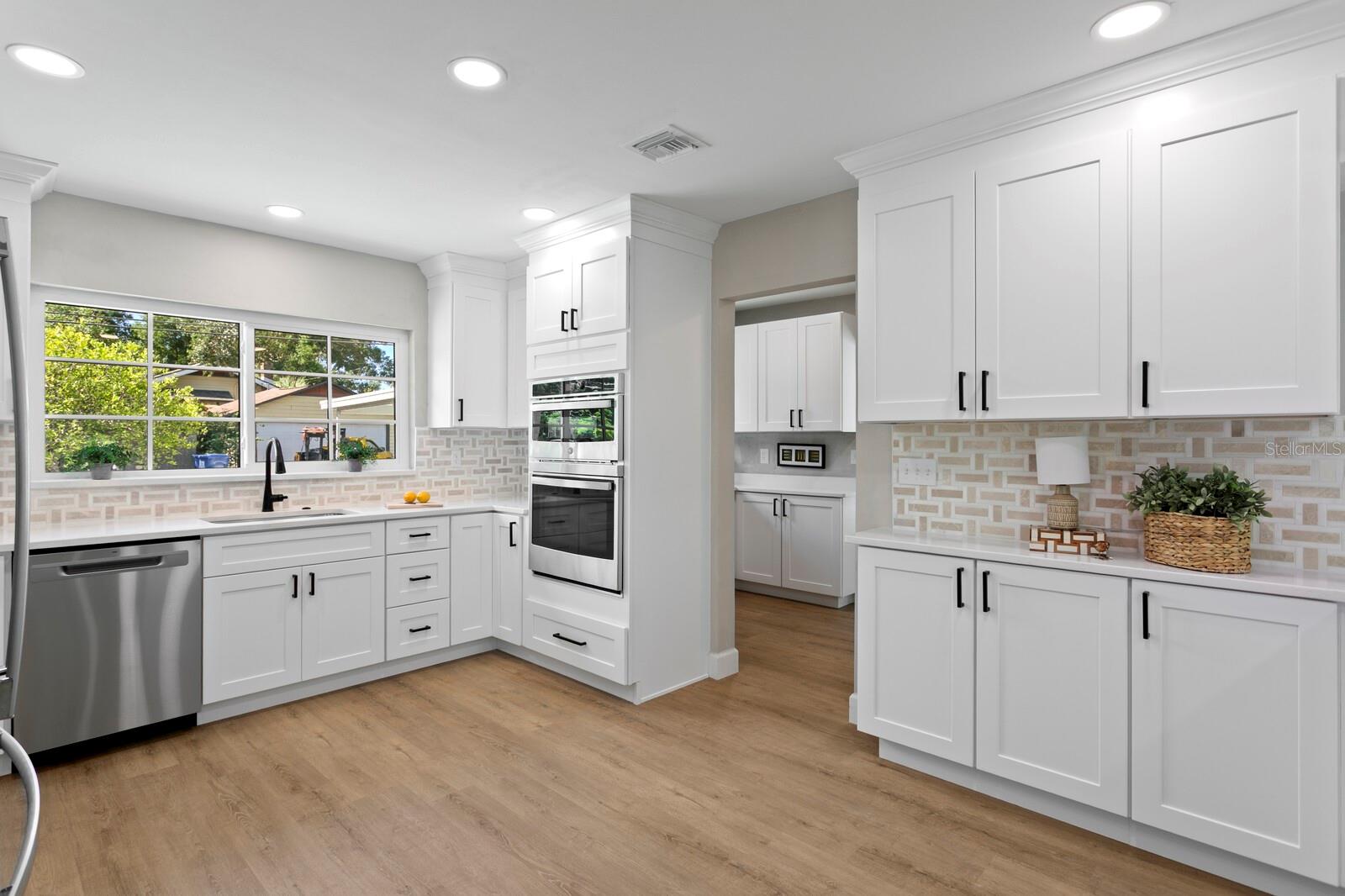 Image 30 of 65 For 262 30th Street N