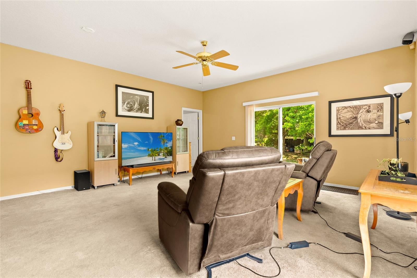 Image 17 of 38 For 8127 Packwood Avenue