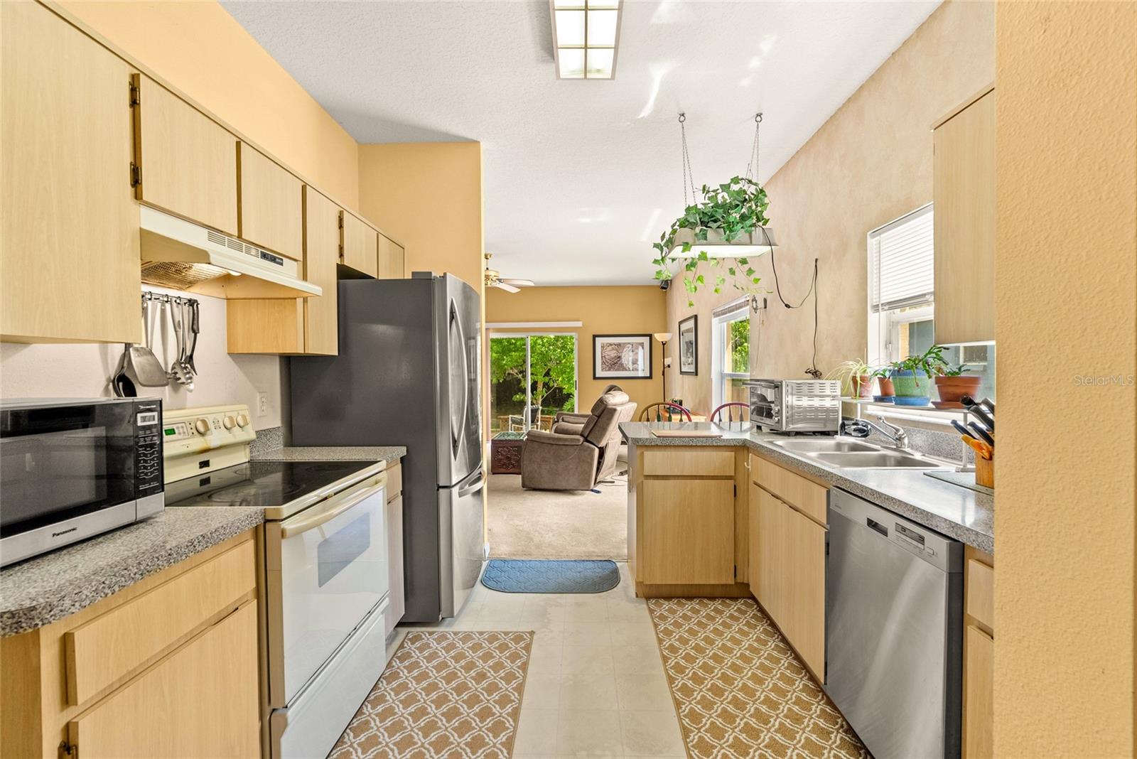 Image 5 of 38 For 8127 Packwood Avenue