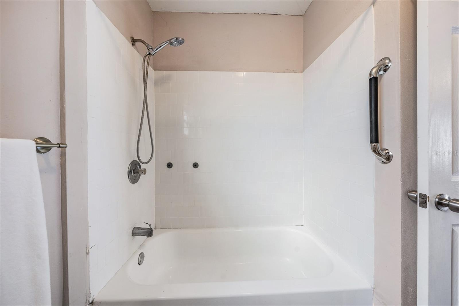 Image 12 of 19 For 5475 70th Lane N