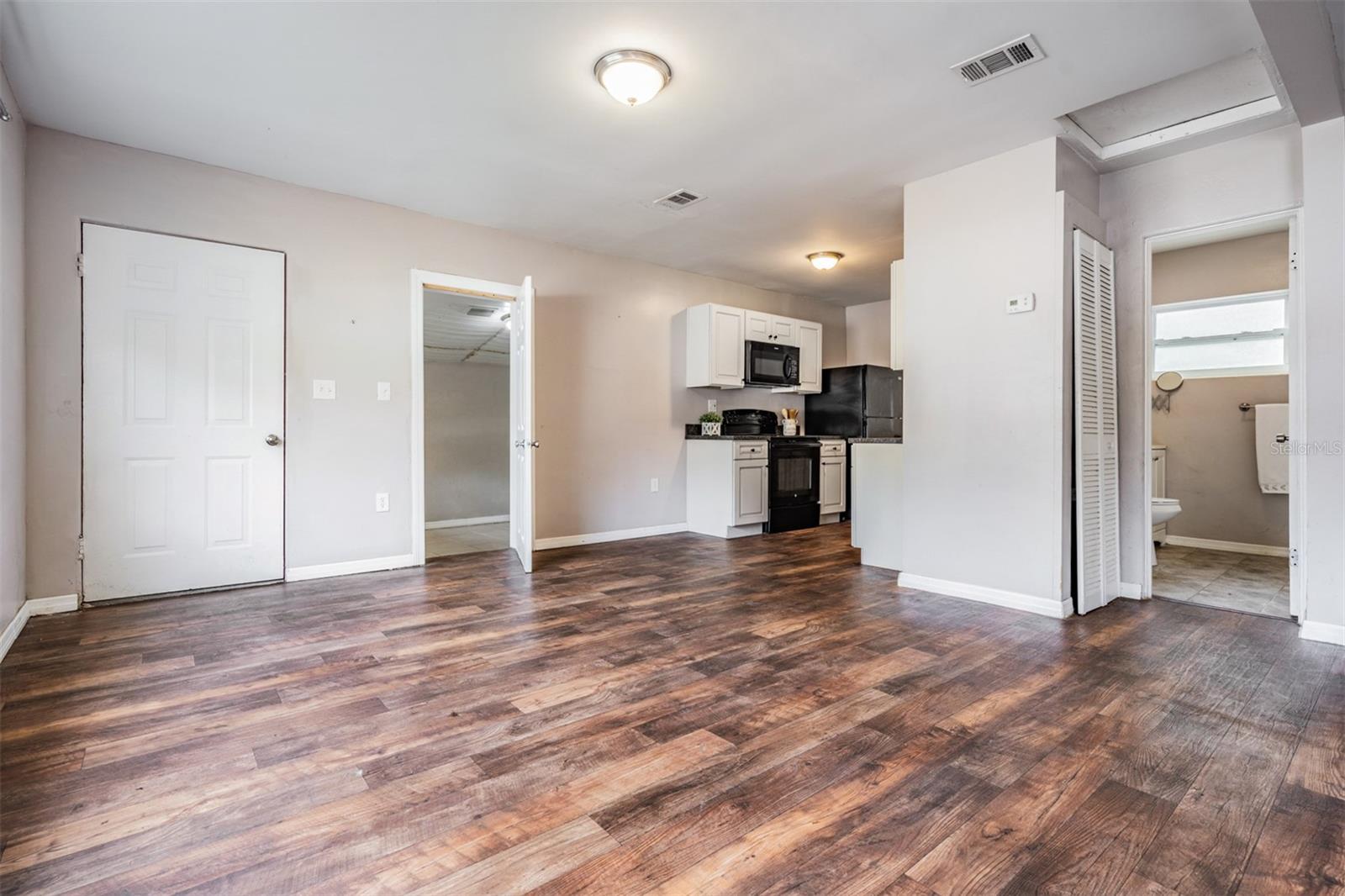 Image 5 of 19 For 5475 70th Lane N