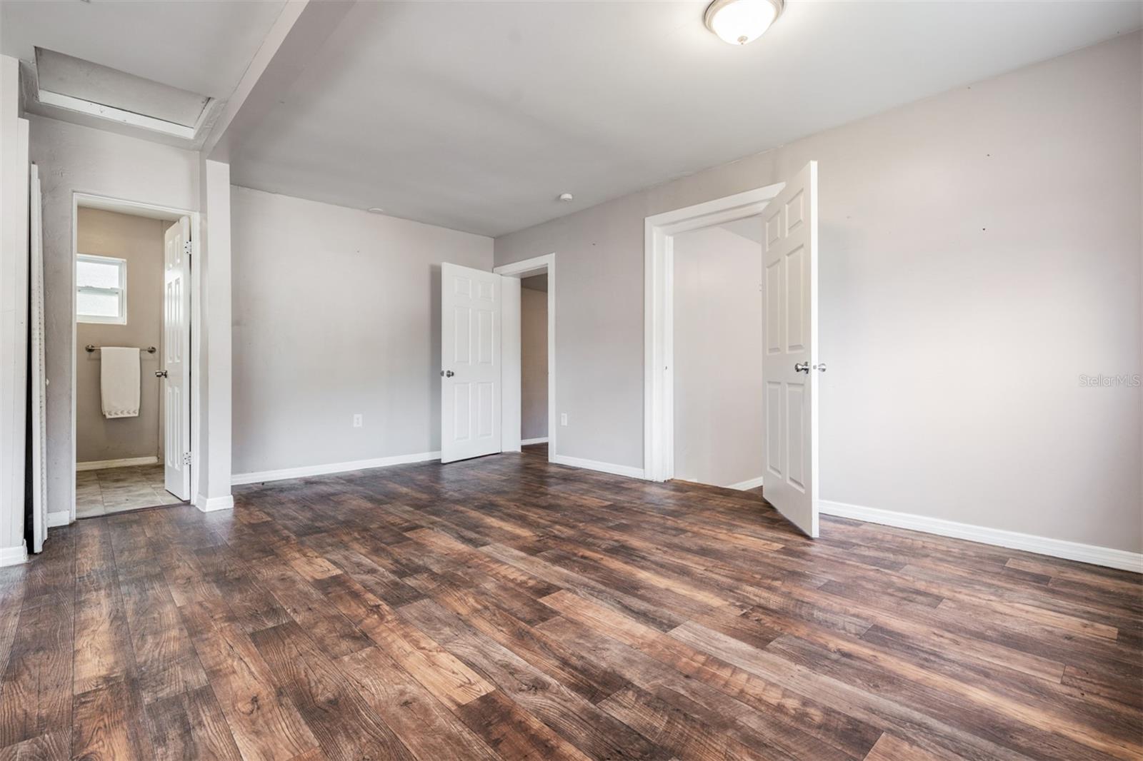 Image 6 of 19 For 5475 70th Lane N