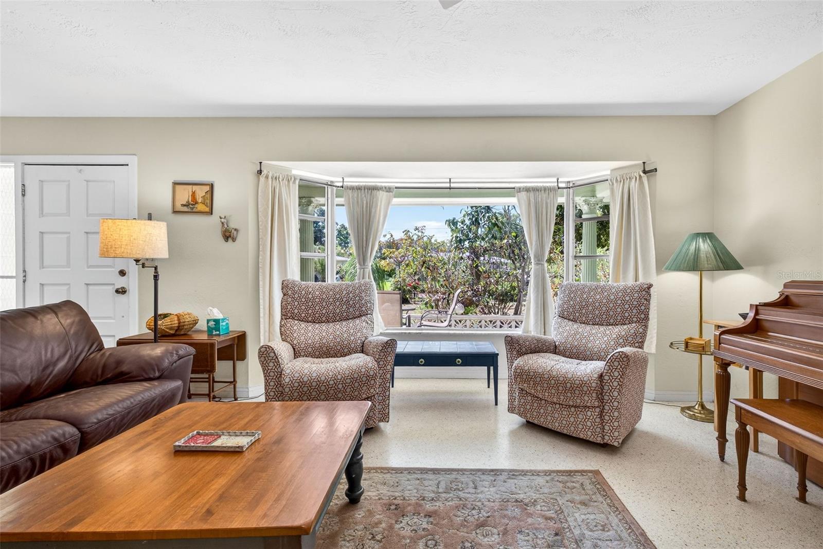 Image 12 of 74 For 6019 8th Avenue N