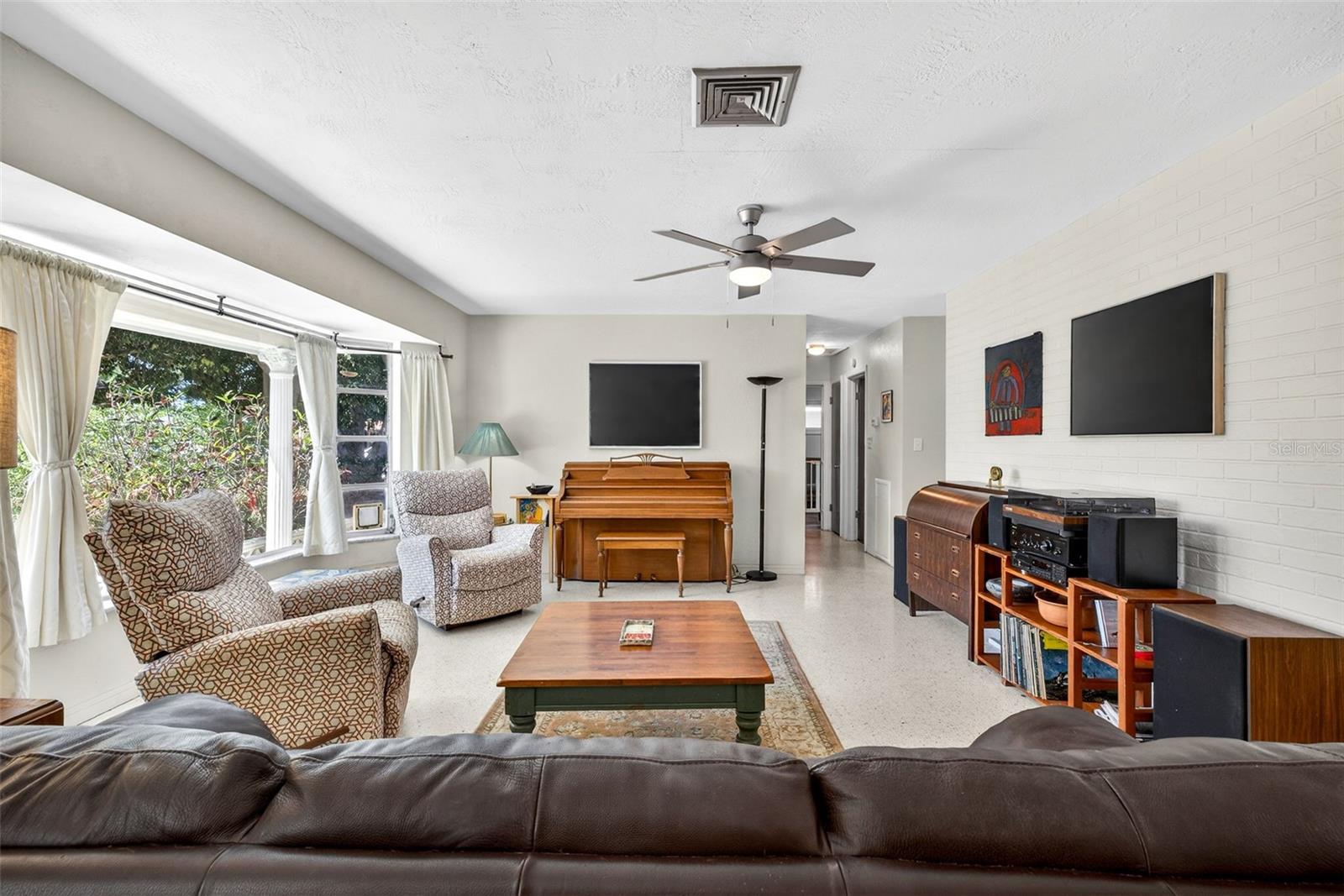 Image 15 of 74 For 6019 8th Avenue N